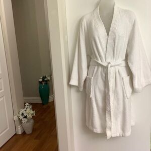 White Turkish Terrycloth Robe S/M 34-36 bust
